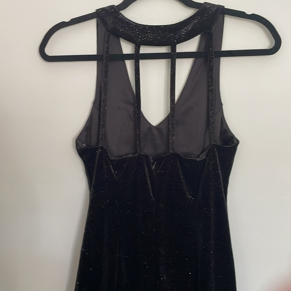 LITTLE BLACK DRESS ! - Picture 3 of 6